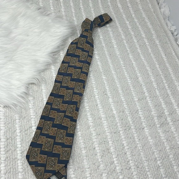 Valentino Floral frame Shapes Silk Necktie Men’s 4” Wide 54”L Made In Italy - Picture 3 of 9